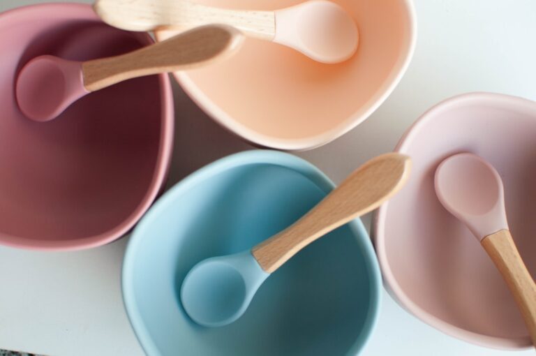 Baby feeding bowl comparison